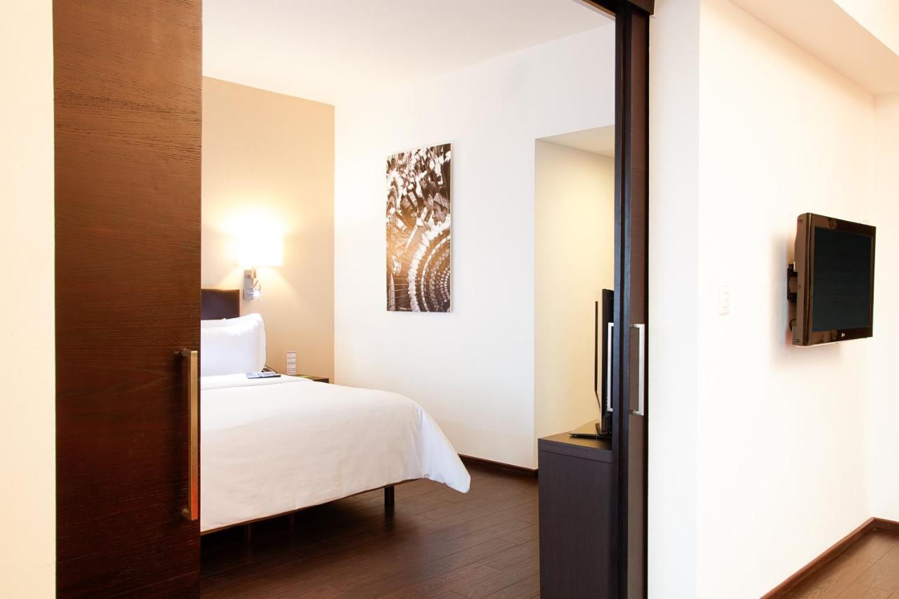 Fiesta Inn Puebla Las Animas Екстер'єр фото